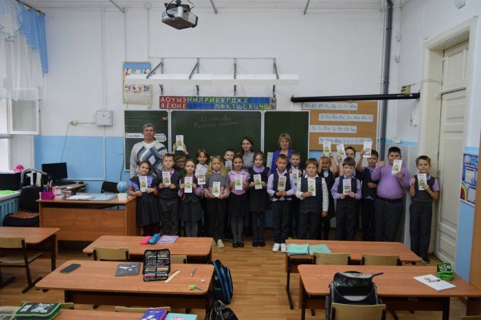 «Пожарный гарнизон» провел в школе №2 им. М.И. Грибушина урок по пожарной безопасности